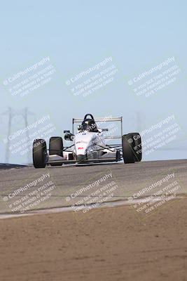 media/Oct-26-2025-CalClub SCCA (Sun) [[8ce1e69566]]/Group 3/Grapevine/